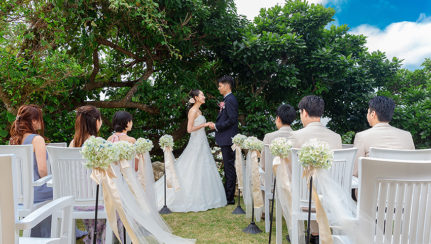 スイートルームウェディング 伽藍ウエディング 沖縄の海に誓う結婚式